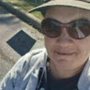 Meet your Posher, Holly